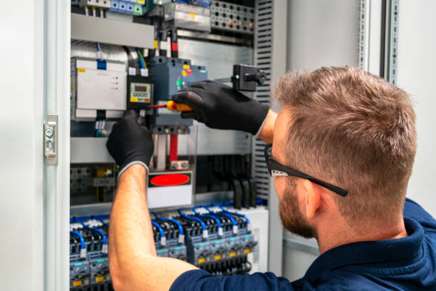 Best Circuit Breaker Installation and Repair  in Fabrica, TX